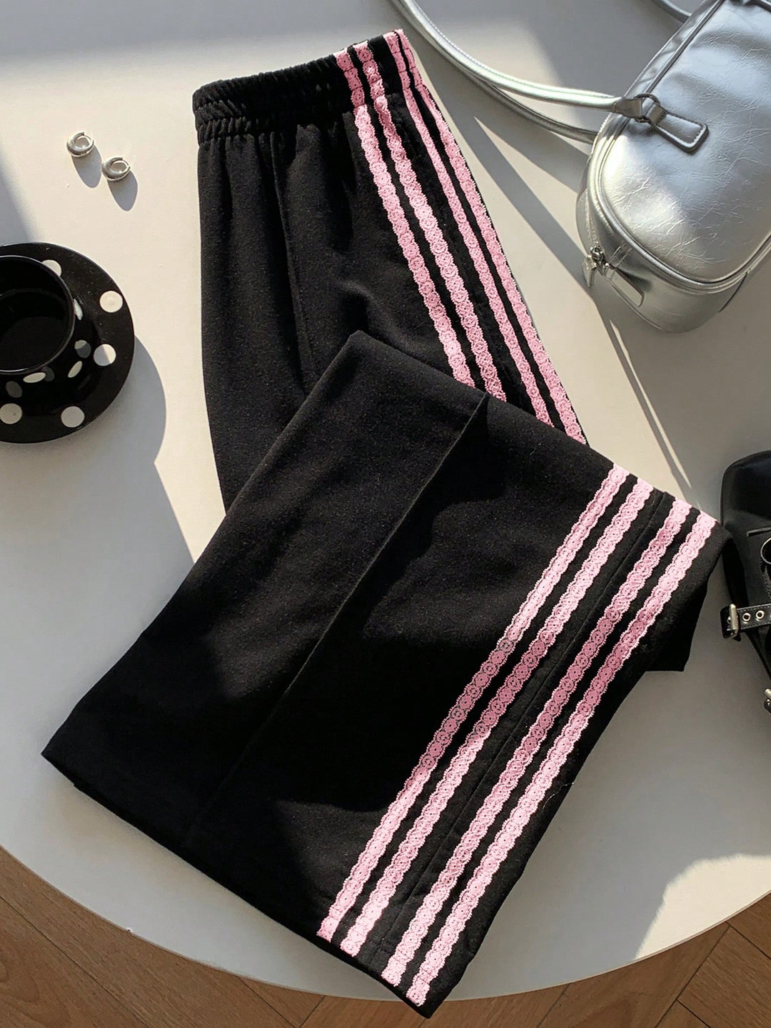 Pantaloni SHEIN, negru