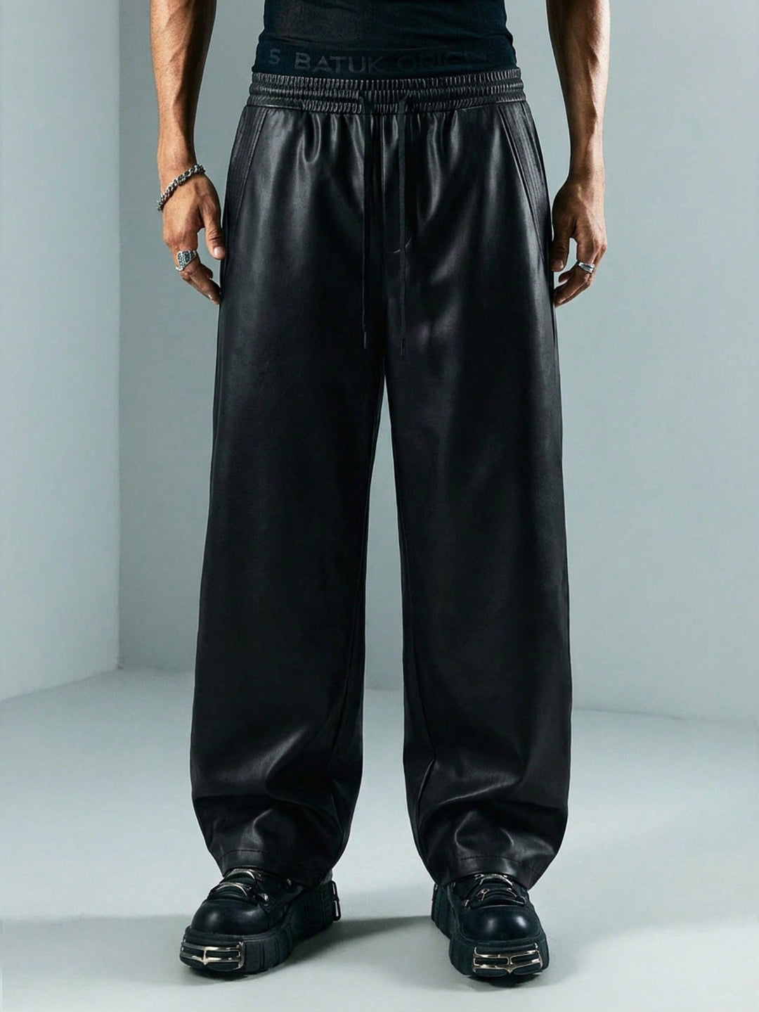 Pantalon SHEIN, negru