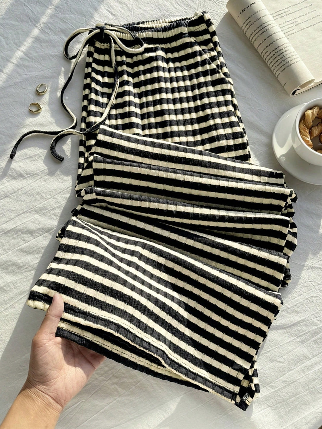 Pantaloni SHEIN, negru