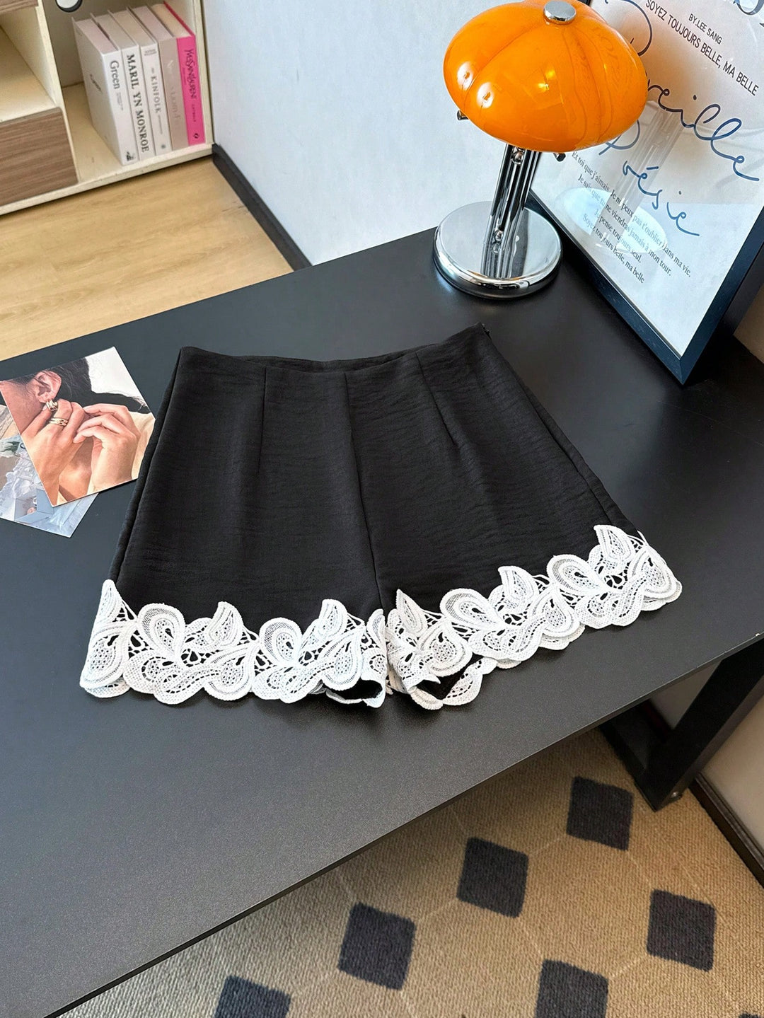 Pantaloni scurți SHEIN, negru