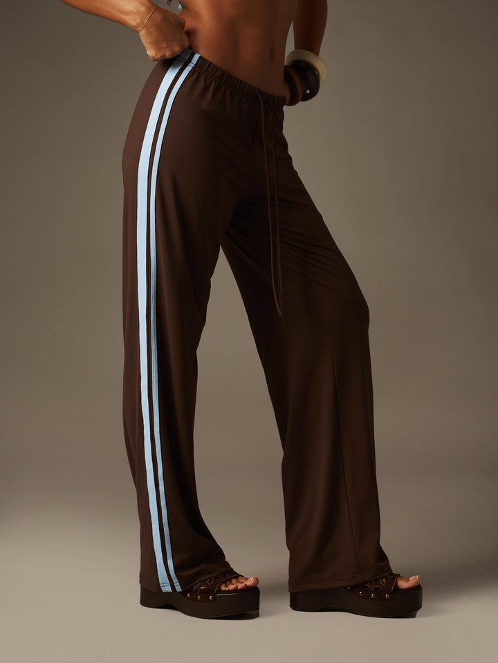 Pantaloni SHEIN, maro