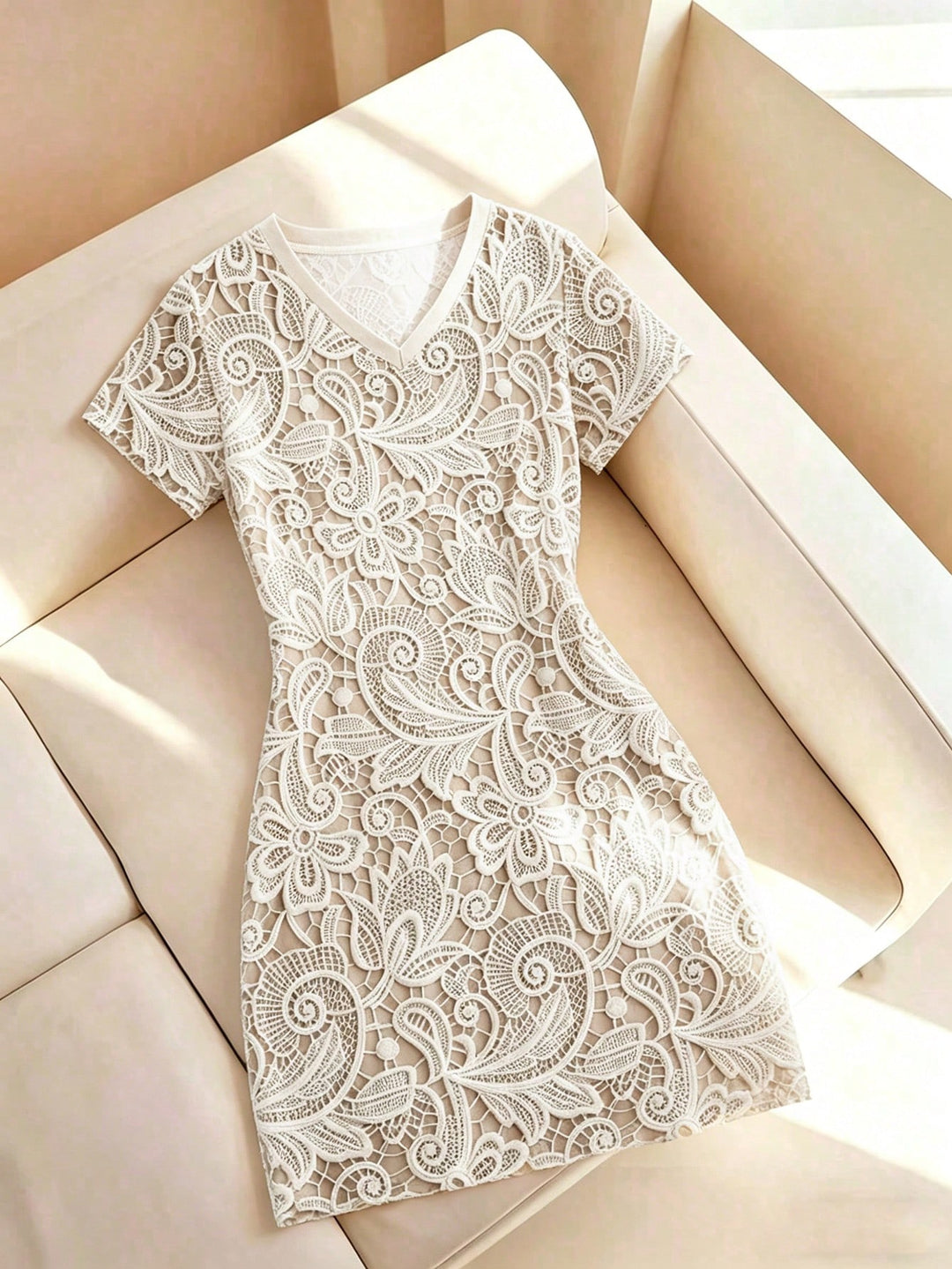Rochie scurtă SHEIN, bej