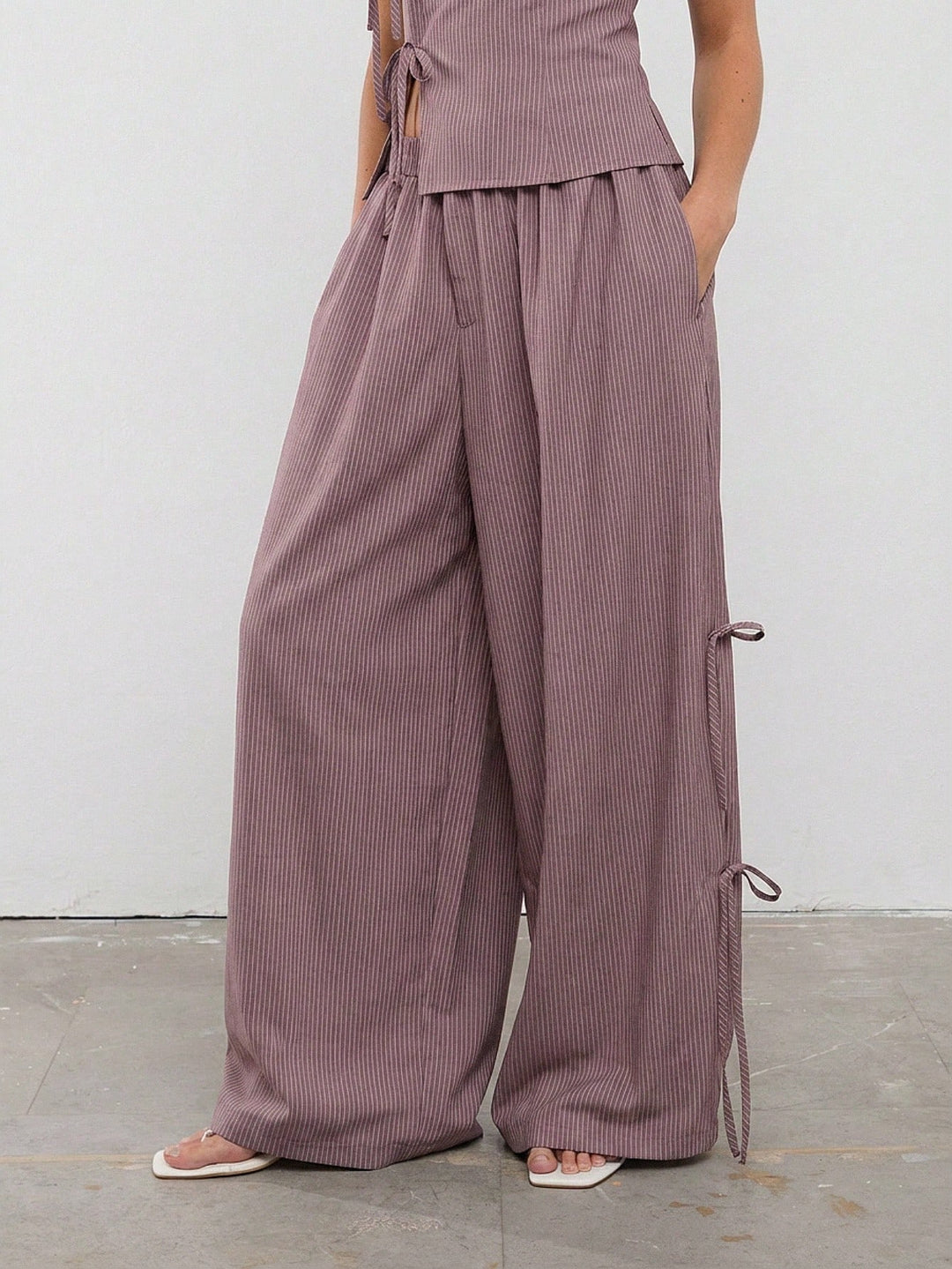 Pantaloni SHEIN, roz