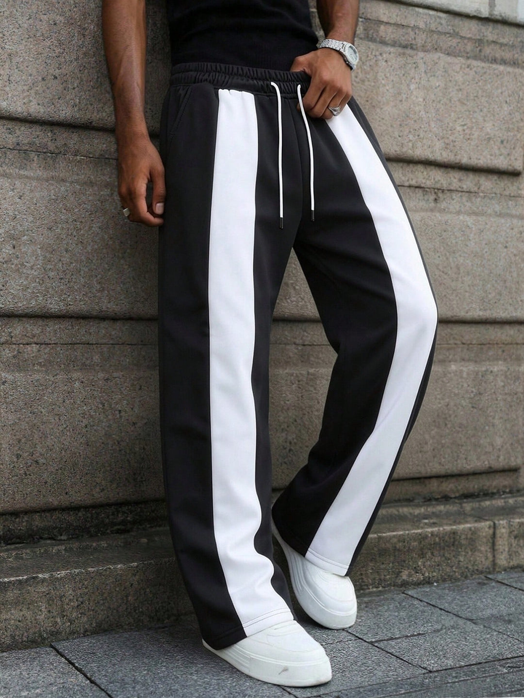 Pantaloni SHEIN, negru
