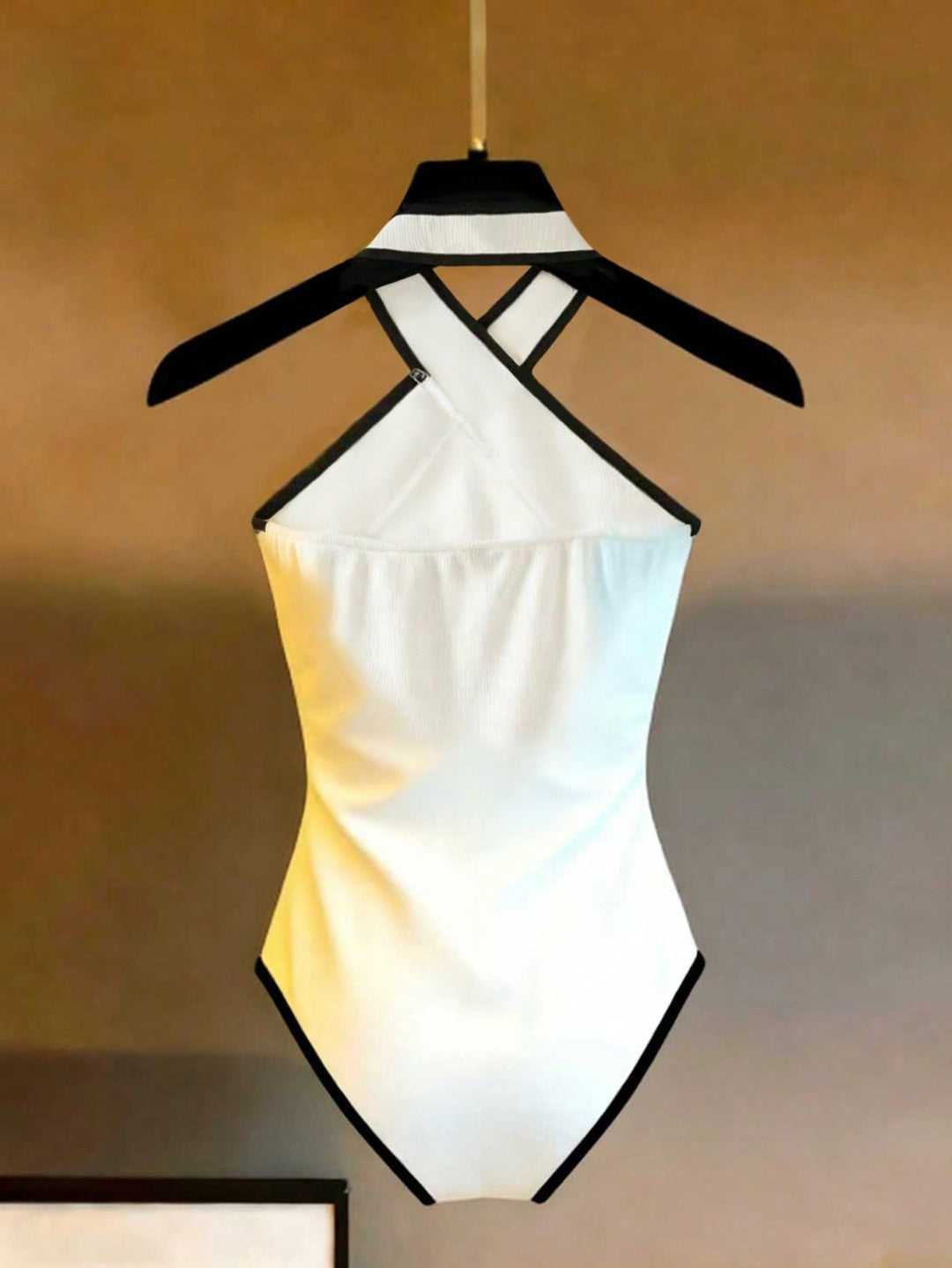 Body SHEIN, alb