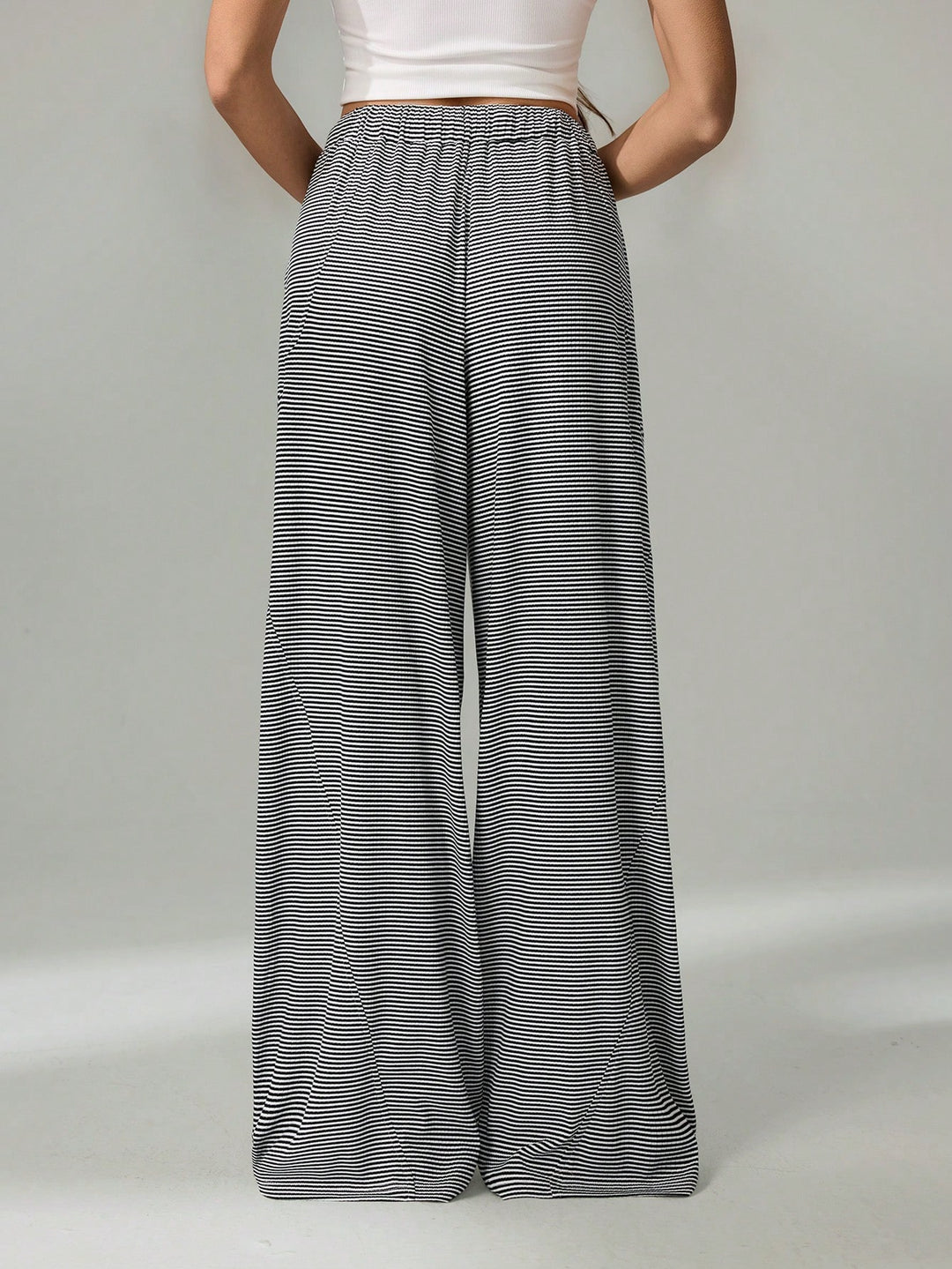 Pantaloni SHEIN, negru