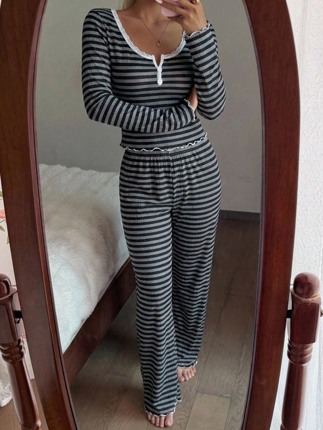 Pijama SHEIN, mix culori