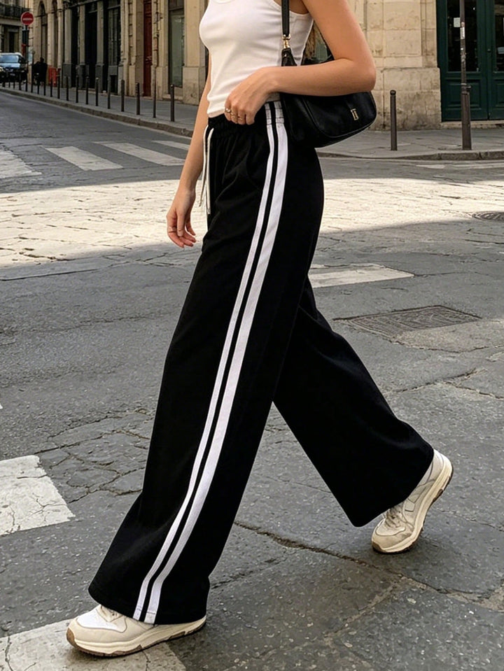 Pantaloni SHEIN, negru