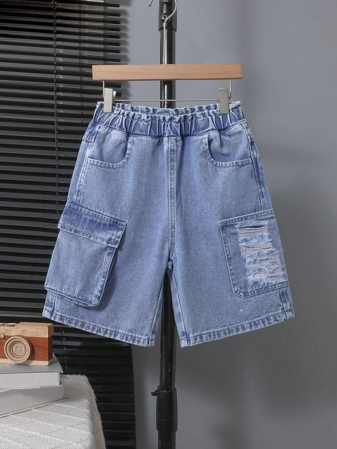 Pantaloni scurți SHEIN, albastru