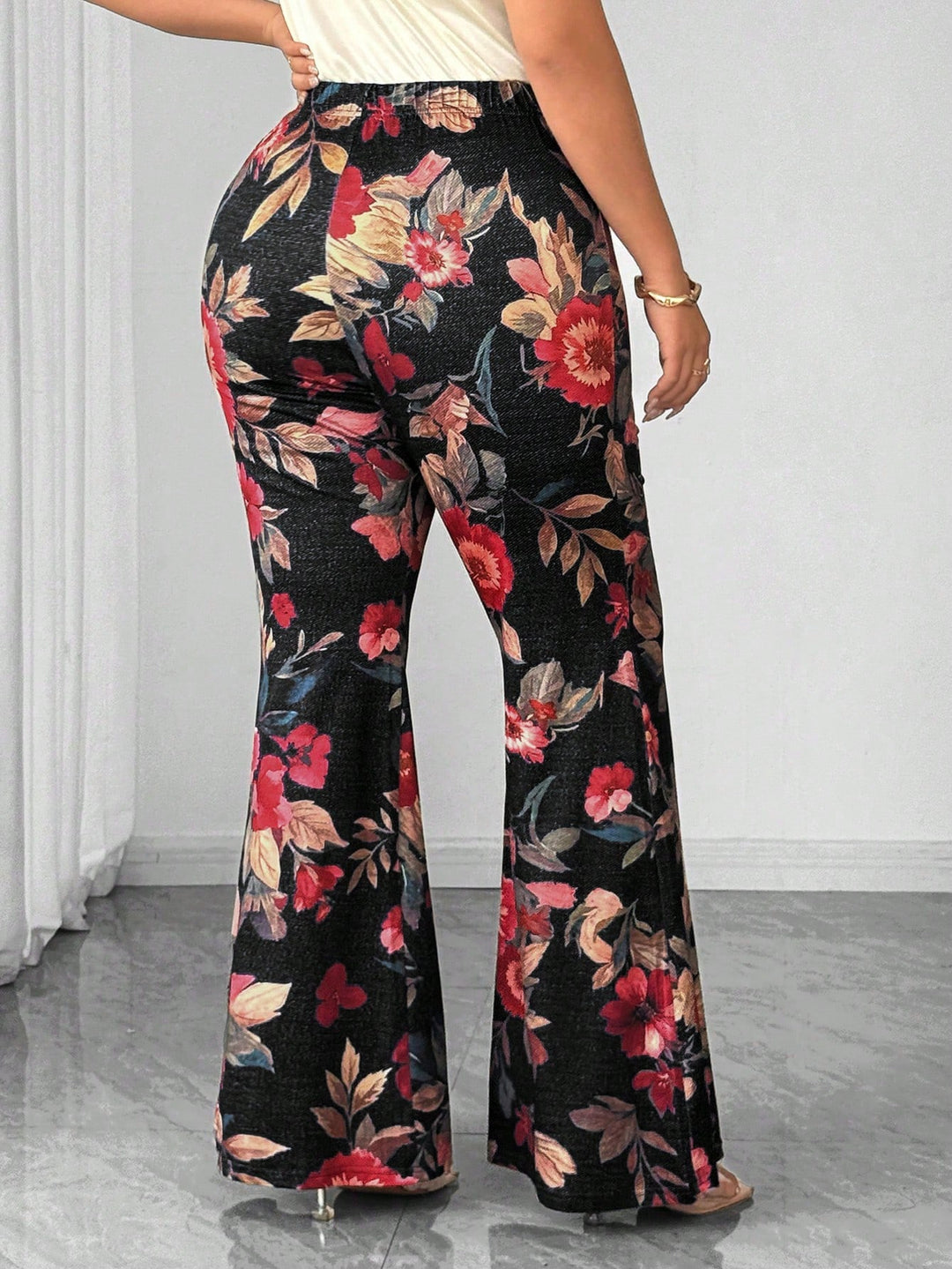 Pantaloni SHEIN, negru