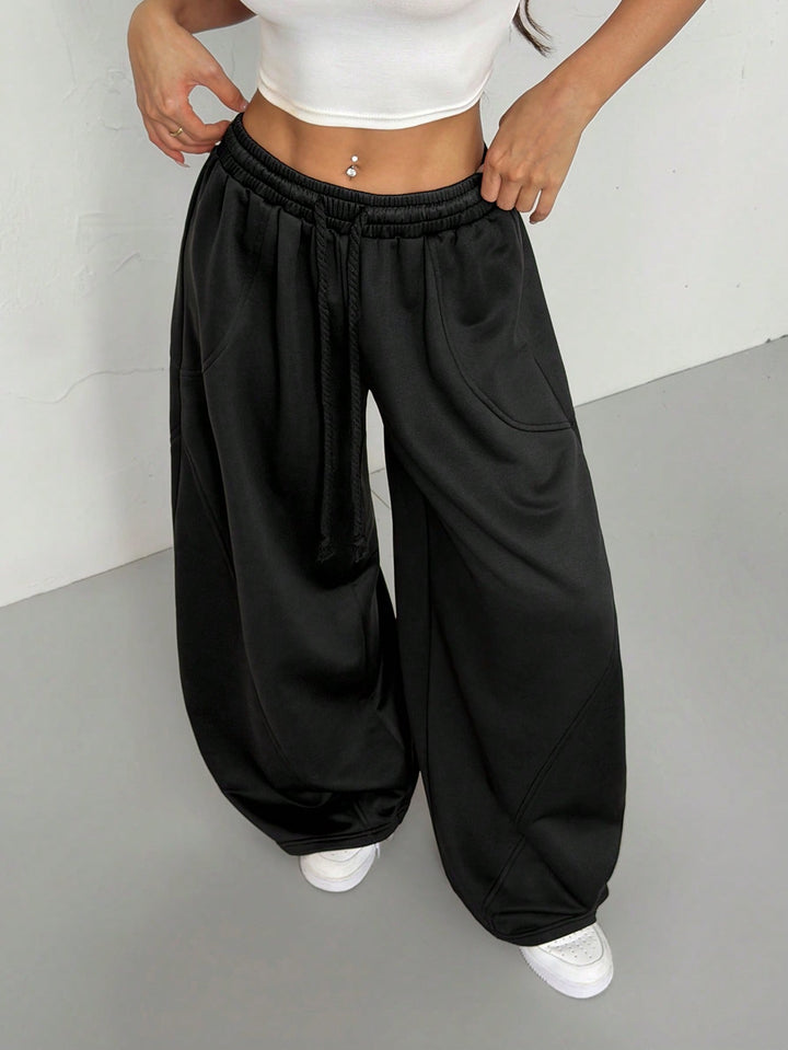 Pantaloni SHEIN, negru