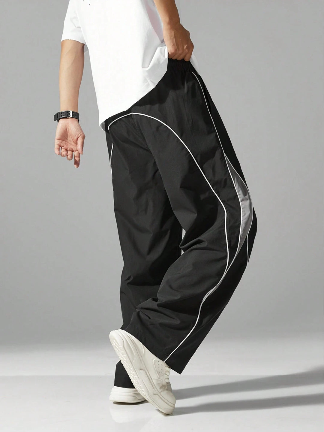 Pantaloni SHEIN, negru