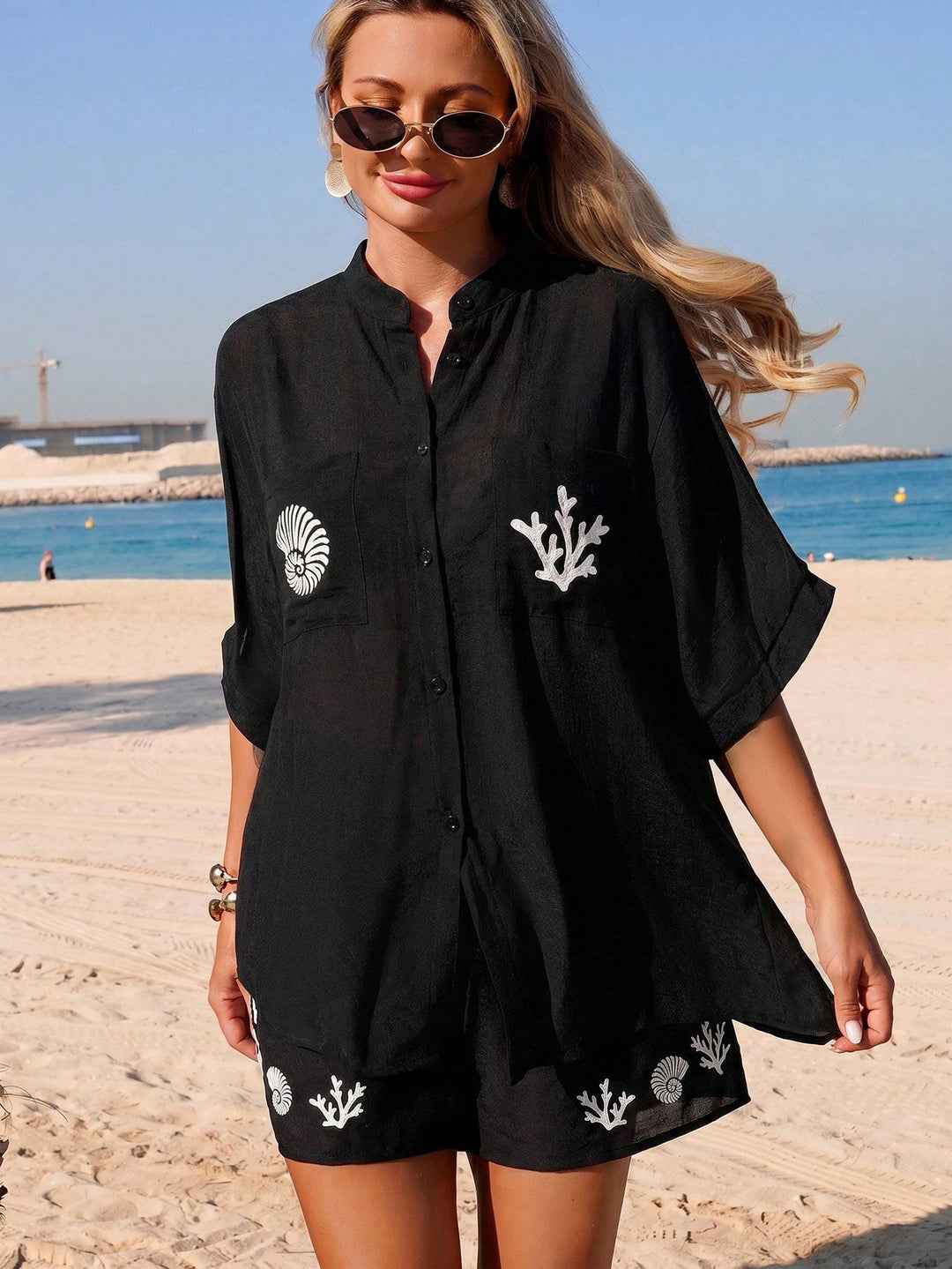 Pantaloni scurți SHEIN, negru