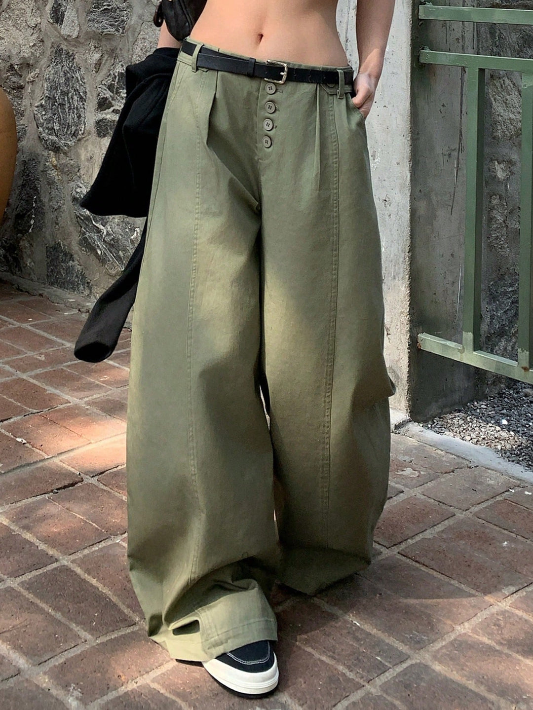 Pantaloni SHEIN, kaki