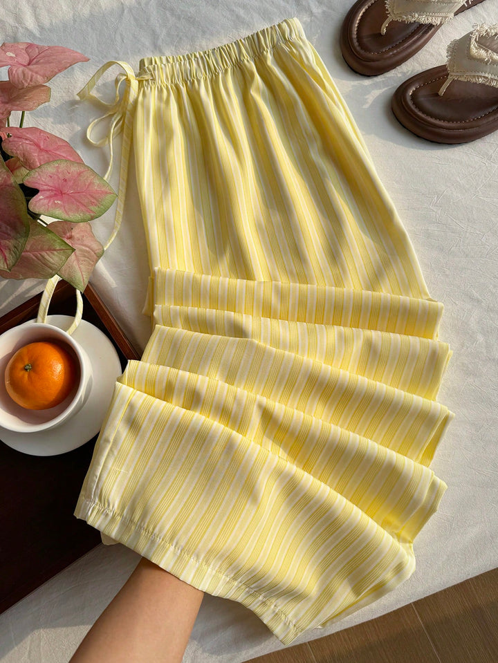 Pantaloni SHEIN, galben