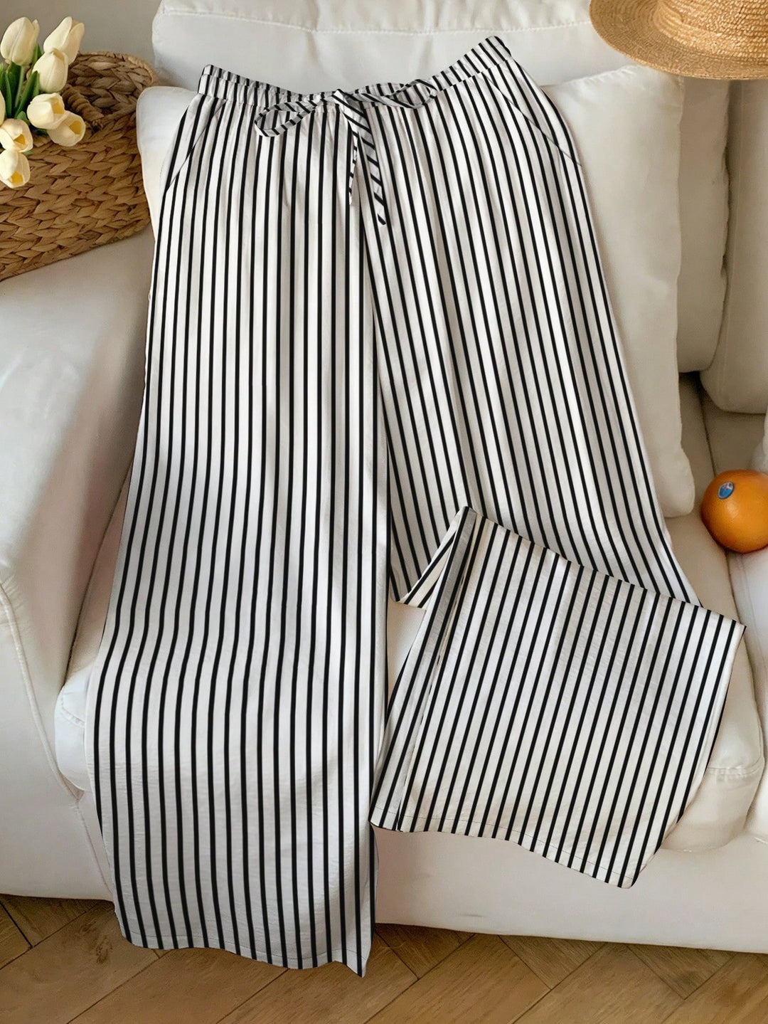 Pantaloni SHEIN, negru