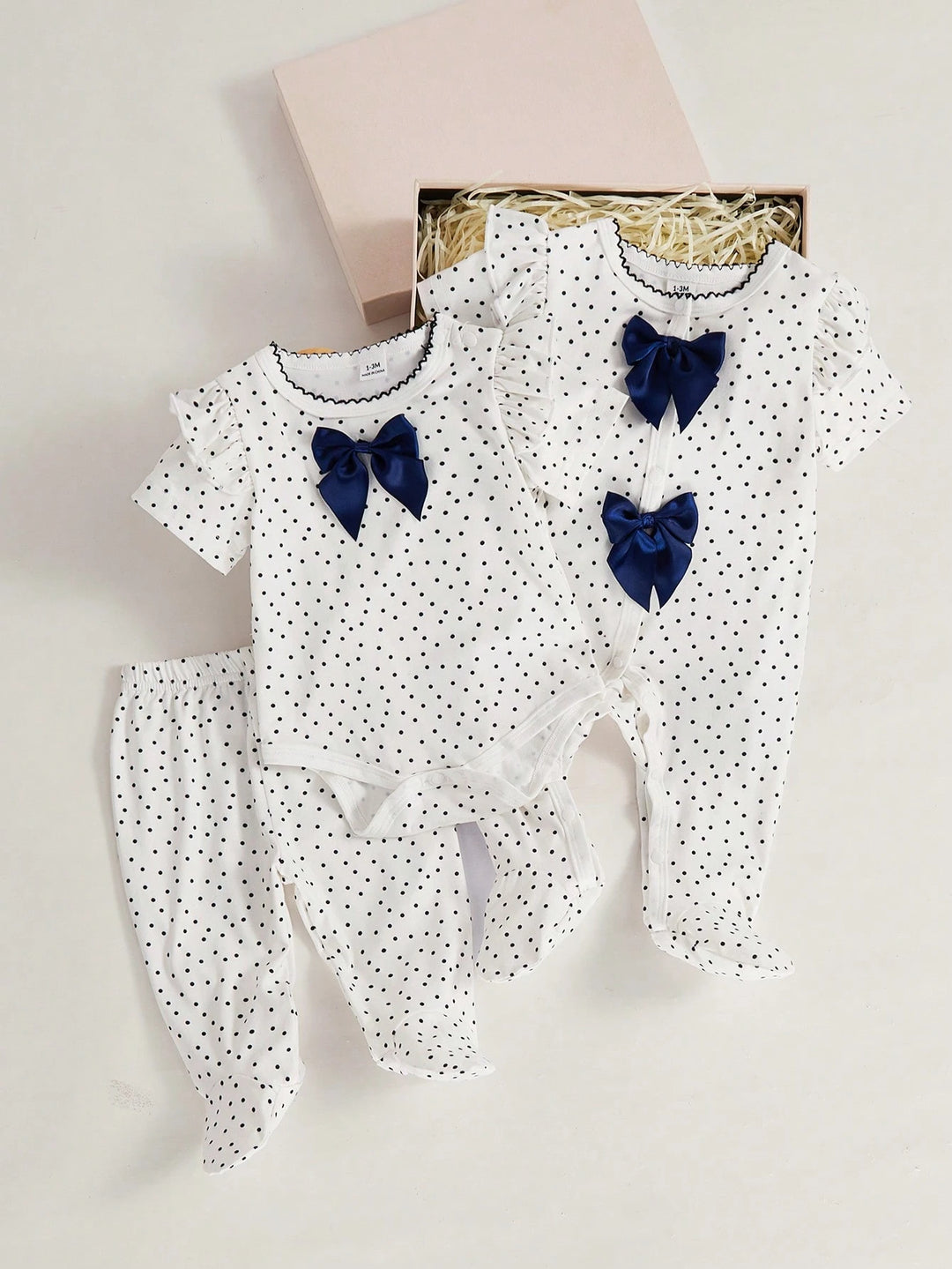 Set baby SHEIN, alb