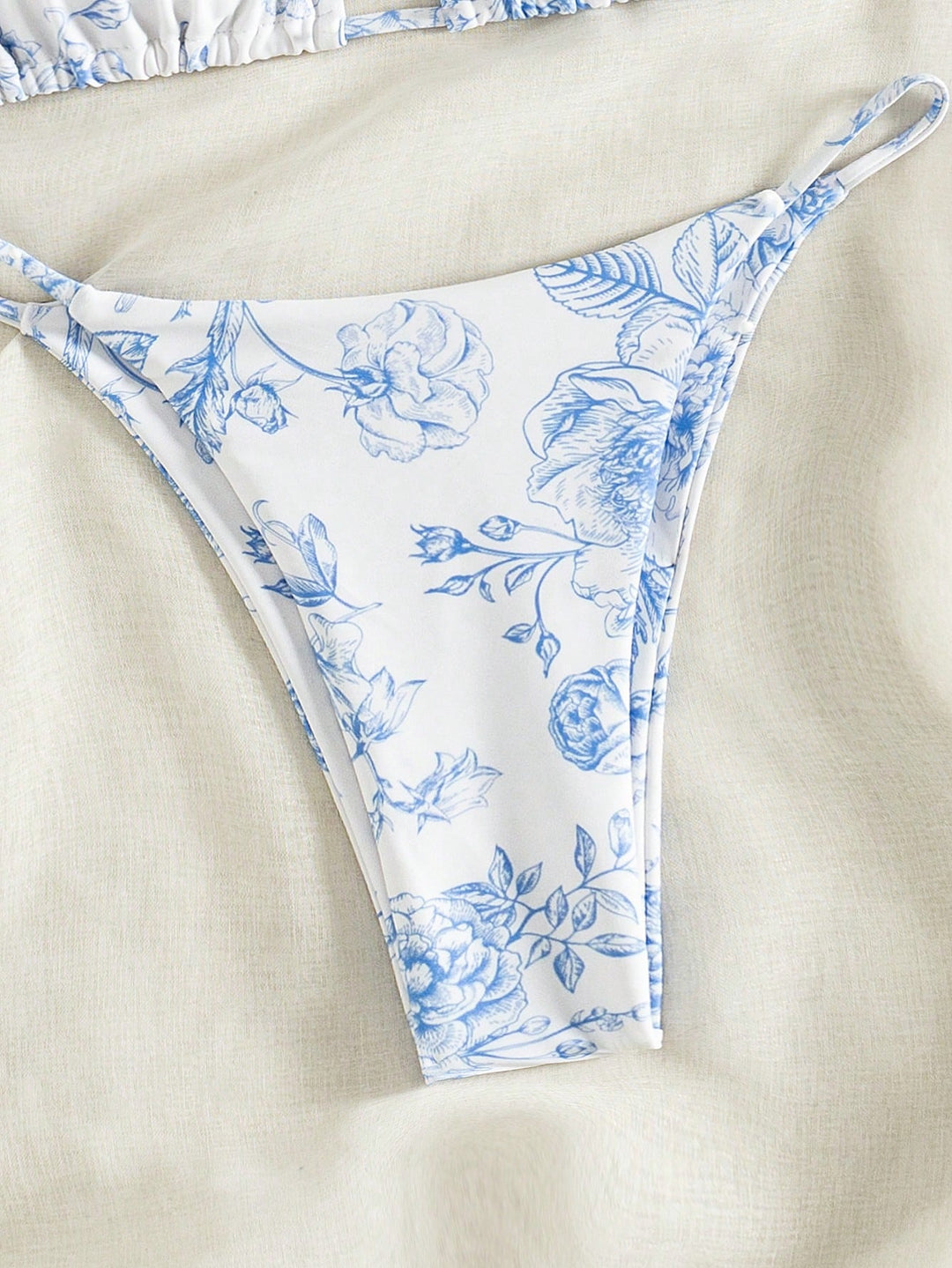 Set bikini SHEIN, mix culori