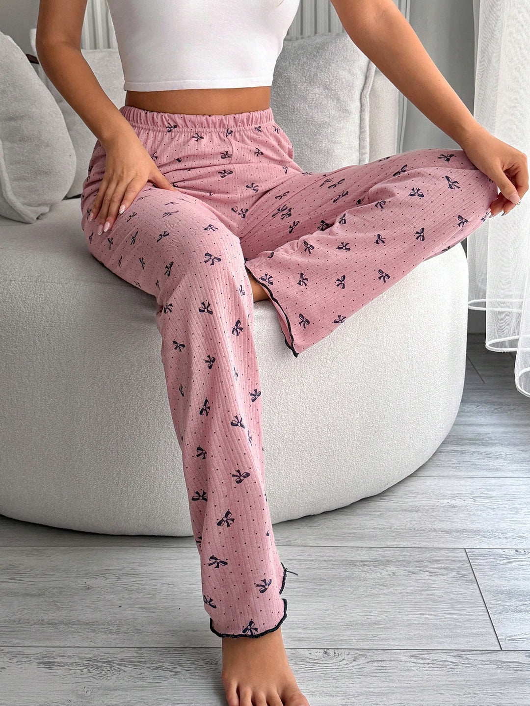 Pantaloni SHEIN, roz