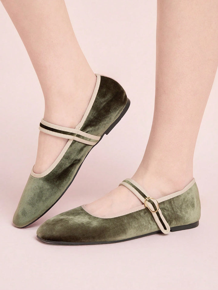 Balerini SHEIN, kaki