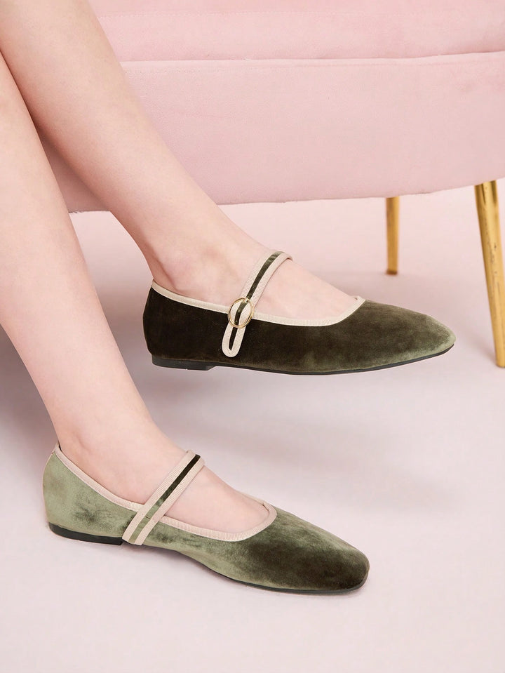 Balerini SHEIN, kaki