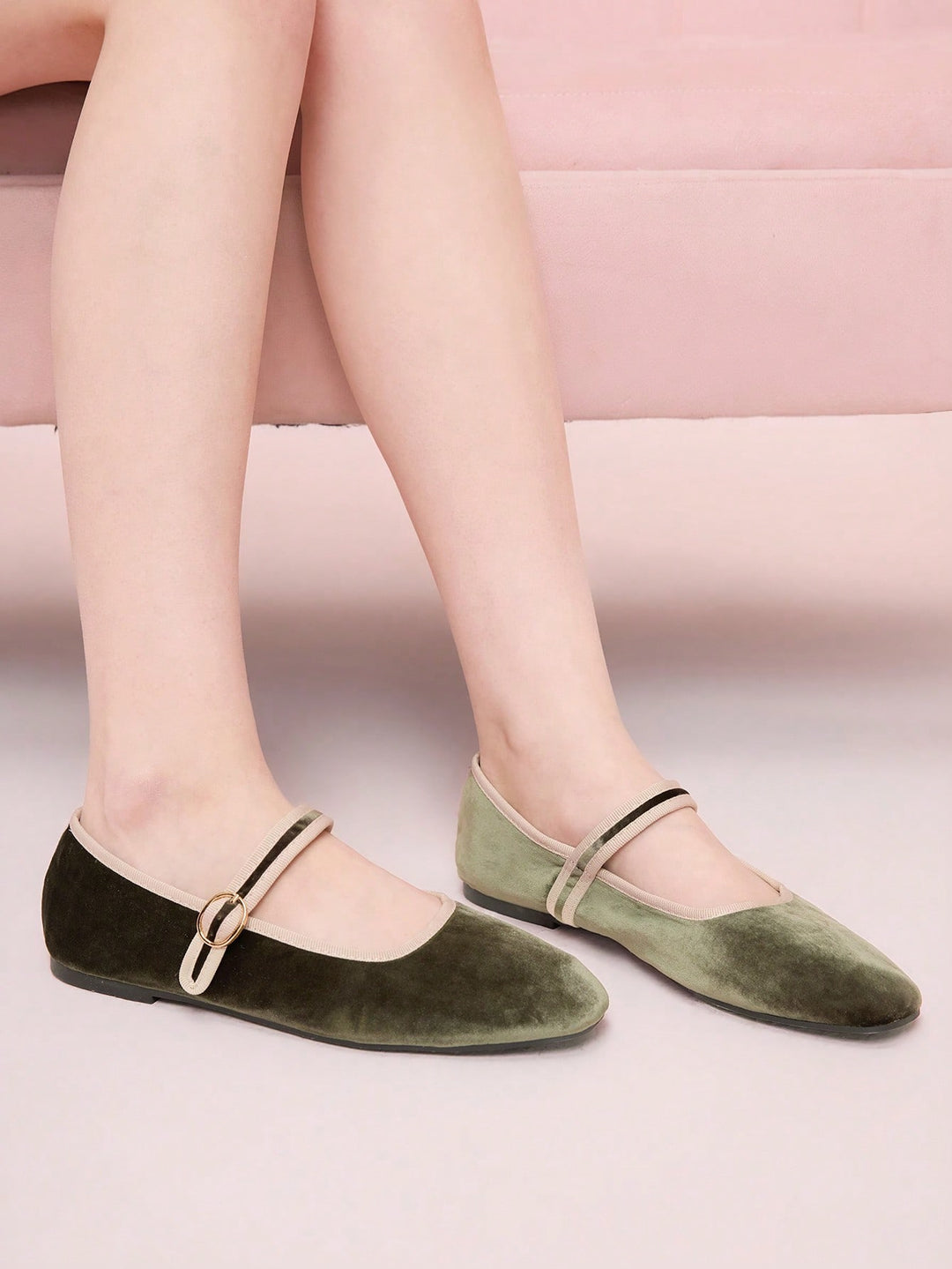 Balerini SHEIN, kaki