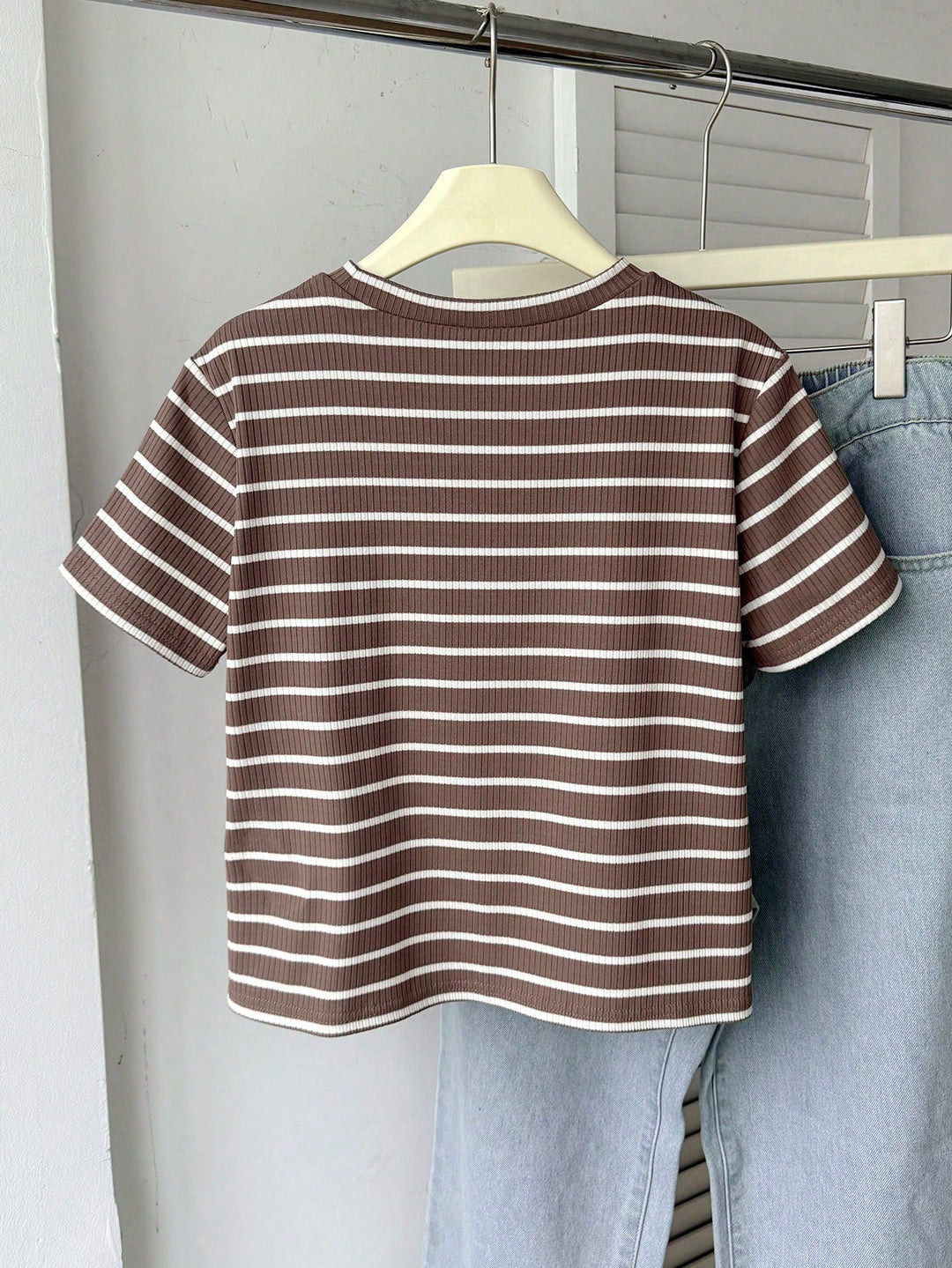 Tricou SHEIN, maro