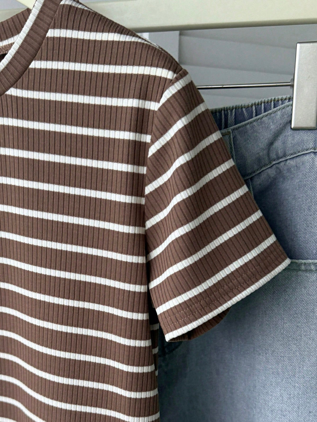 Tricou SHEIN, maro