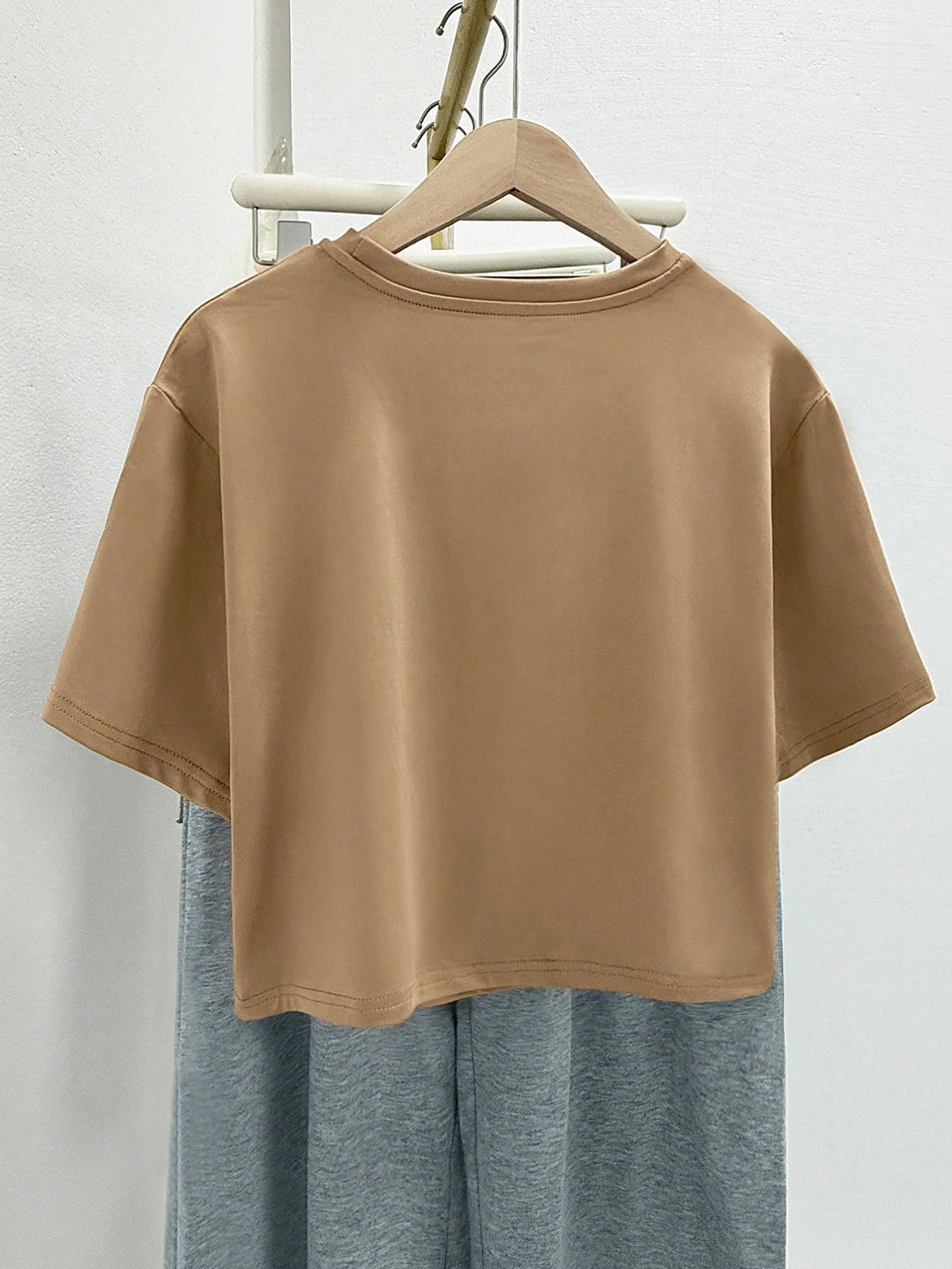 Tricou SHEIN, maro