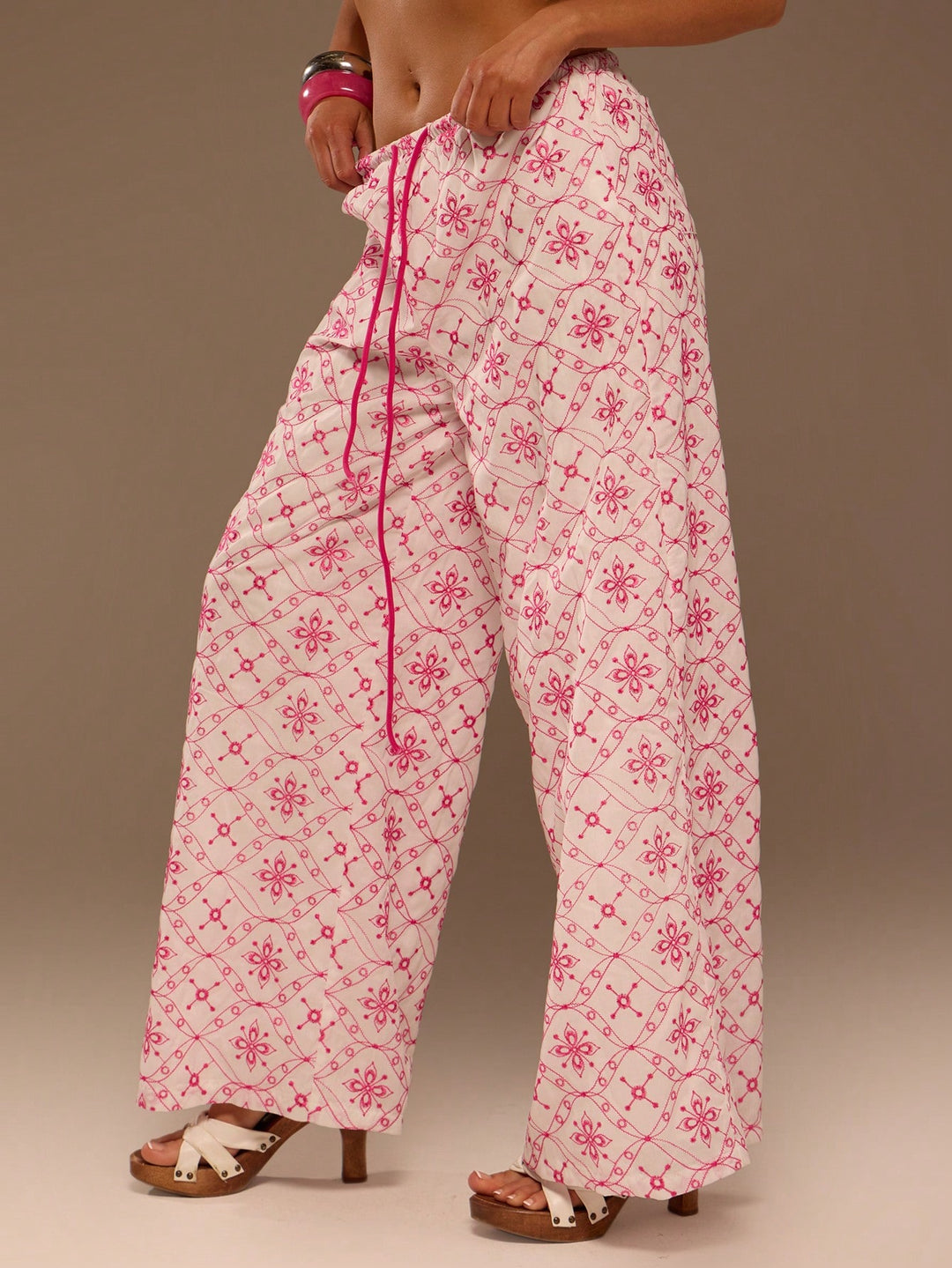 Pantaloni SHEIN, roz