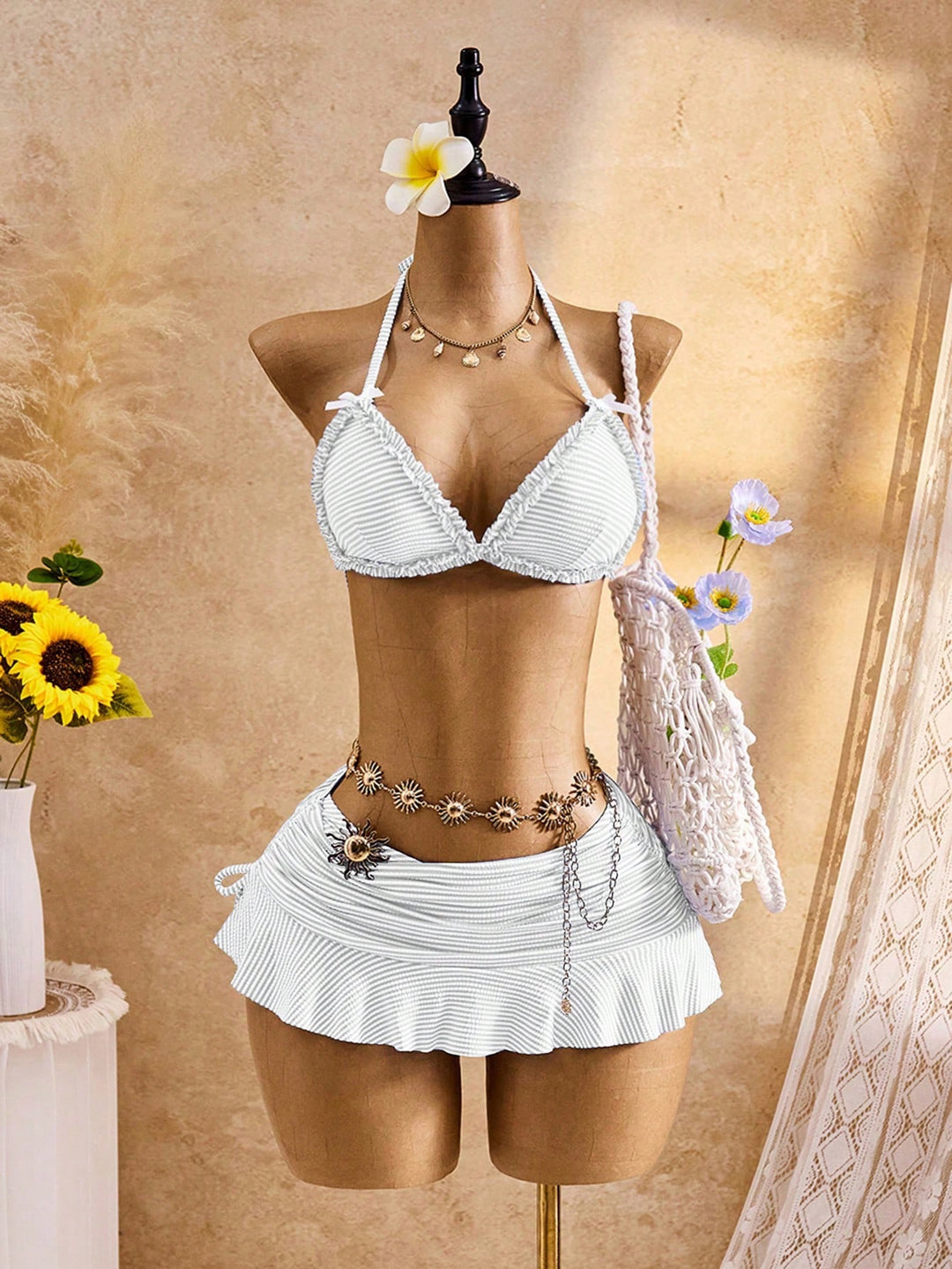 Set bikini SHEIN, alb