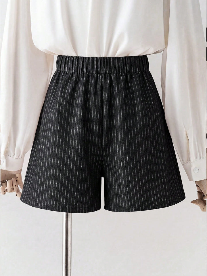 Pantaloni scurți SHEIN, negru