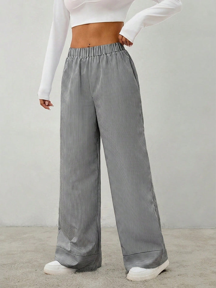 Pantaloni SHEIN, negru