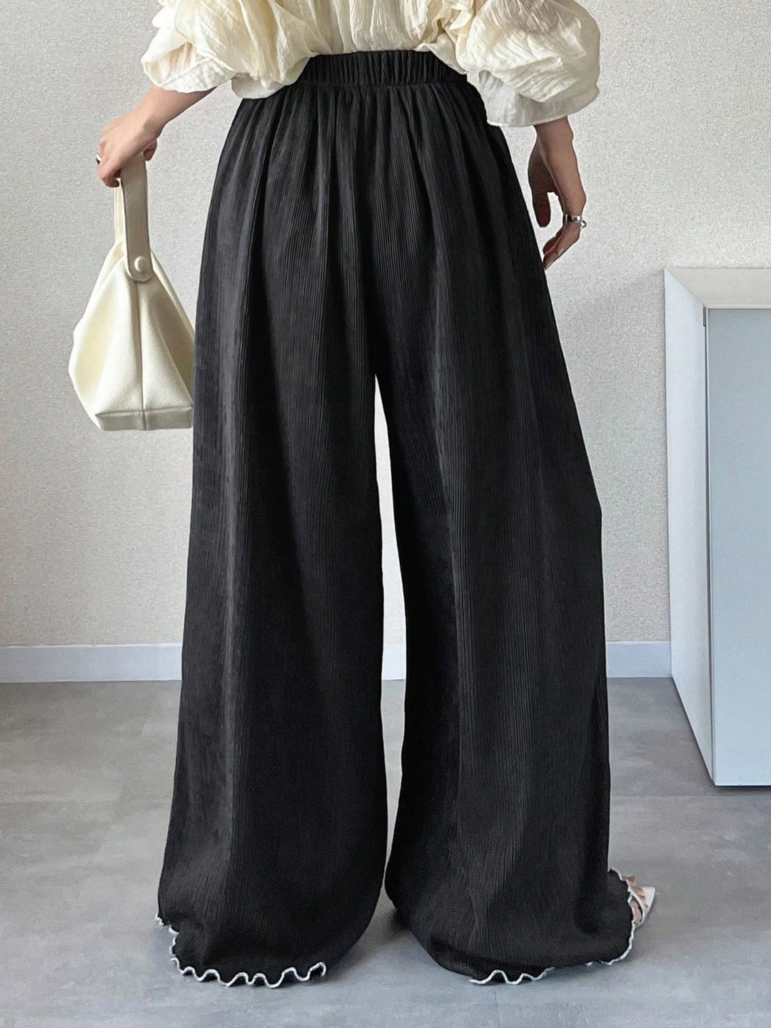 Pantaloni SHEIN, negru