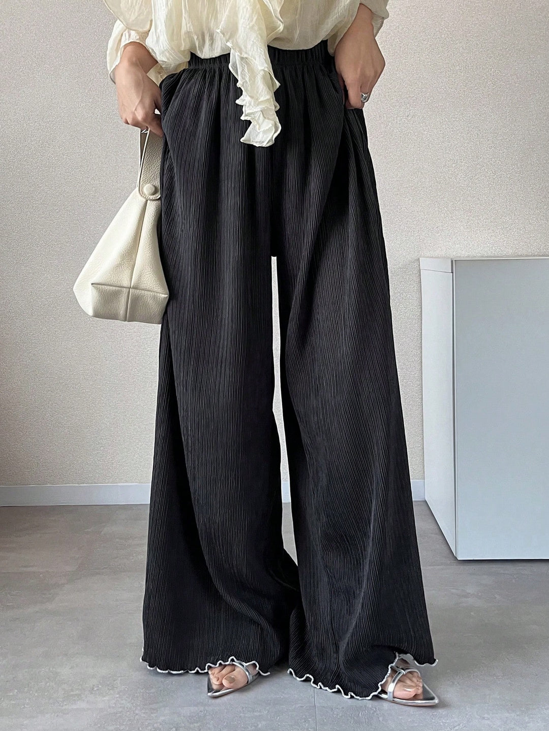 Pantaloni SHEIN, negru