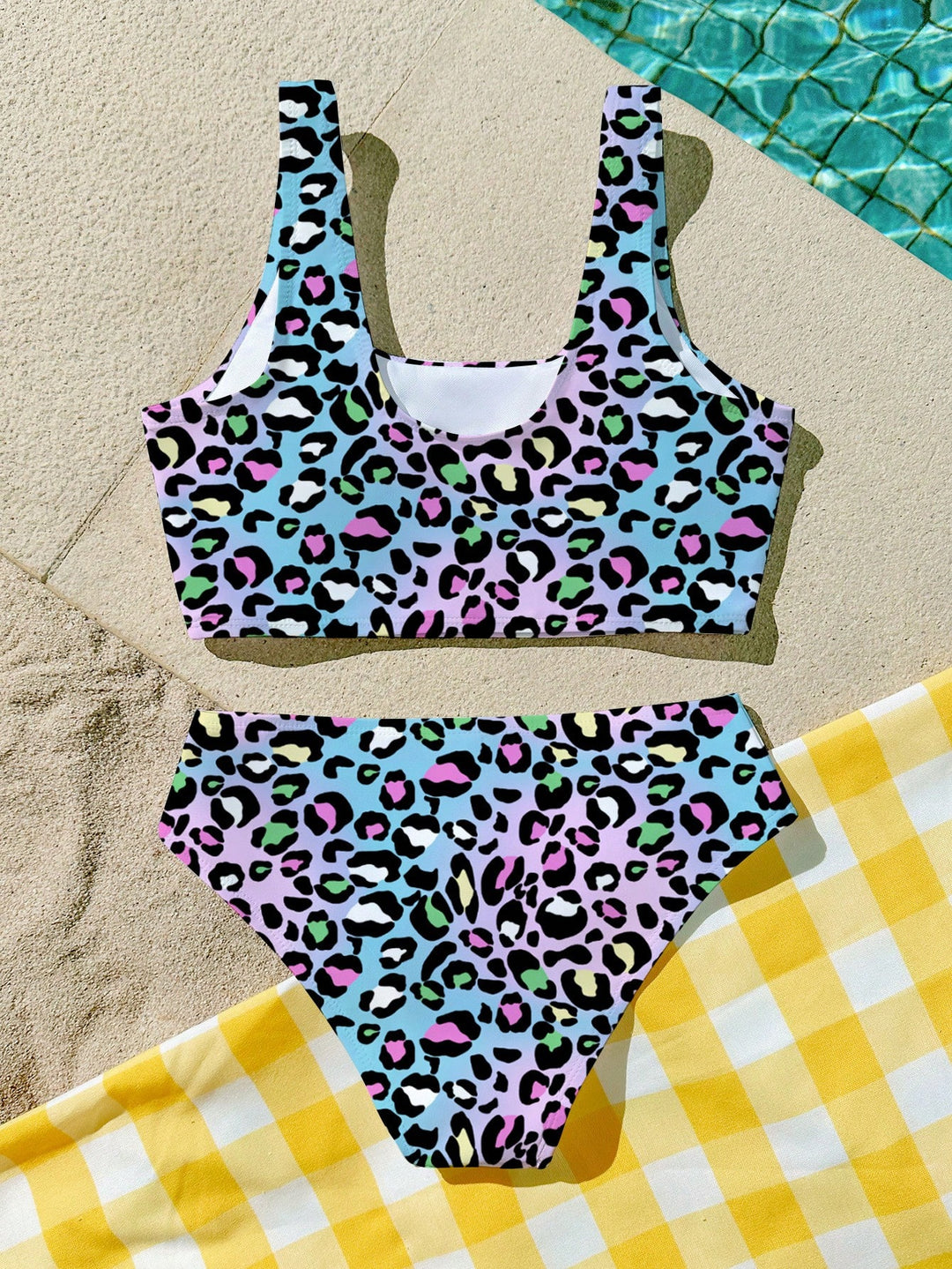 Set bikini SHEIN, mix culori