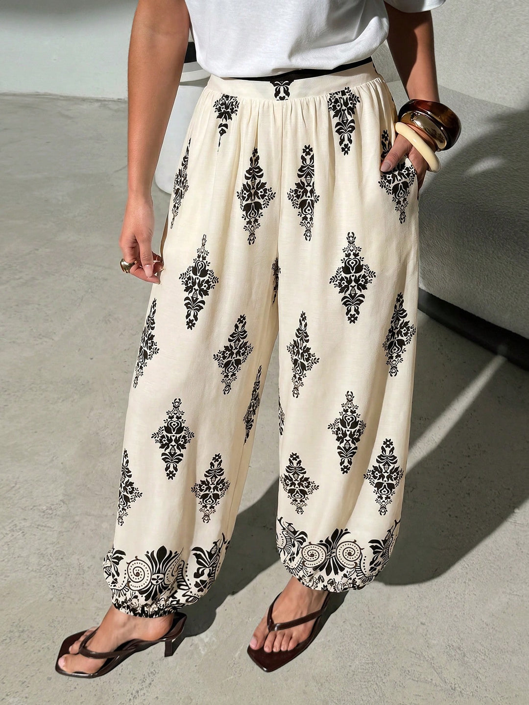Pantaloni SHEIN, negru