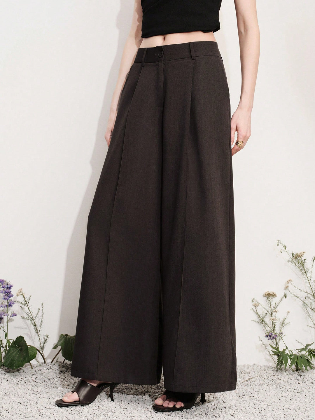 Pantaloni SHEIN, maro