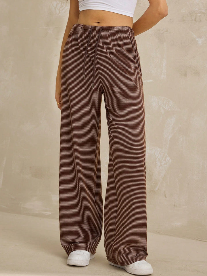 Pantaloni SHEIN, maro