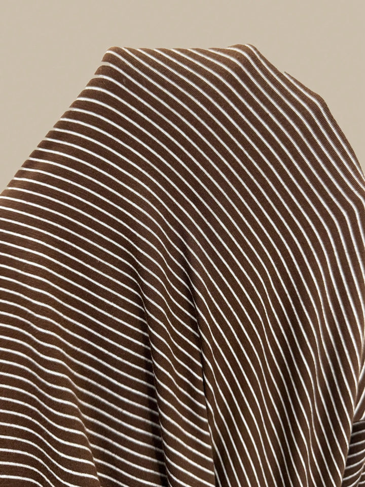 Pantaloni SHEIN, maro