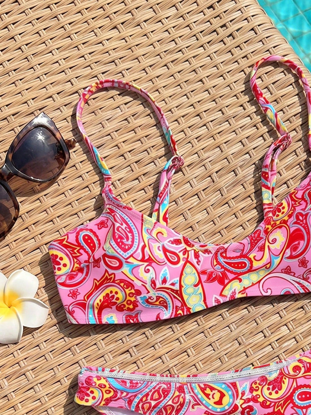 Set bikini SHEIN, mix culori