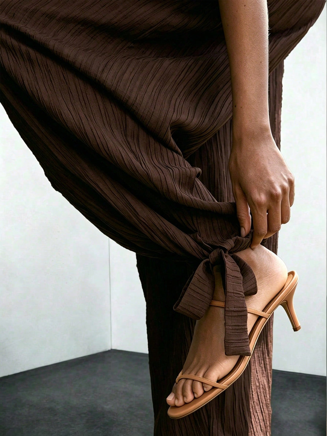 Pantaloni SHEIN, maro