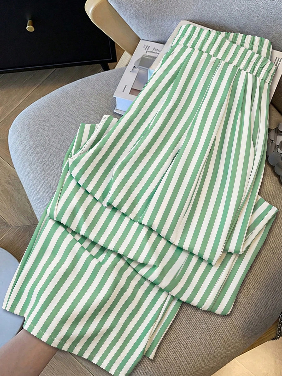 Pantaloni SHEIN, verde