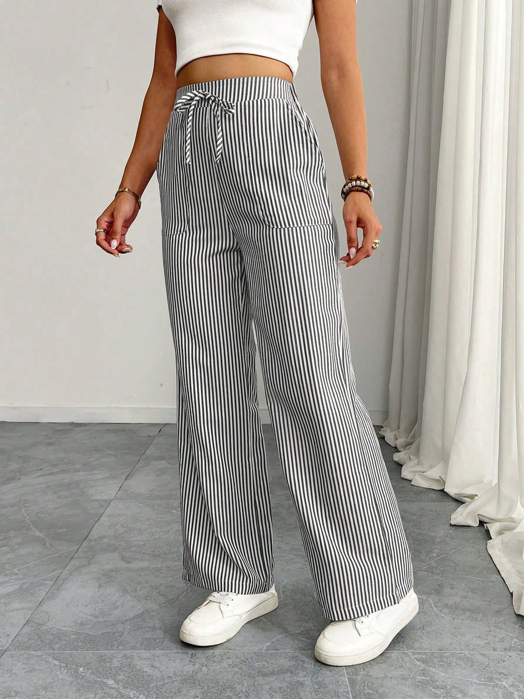 Pantaloni SHEIN, alb