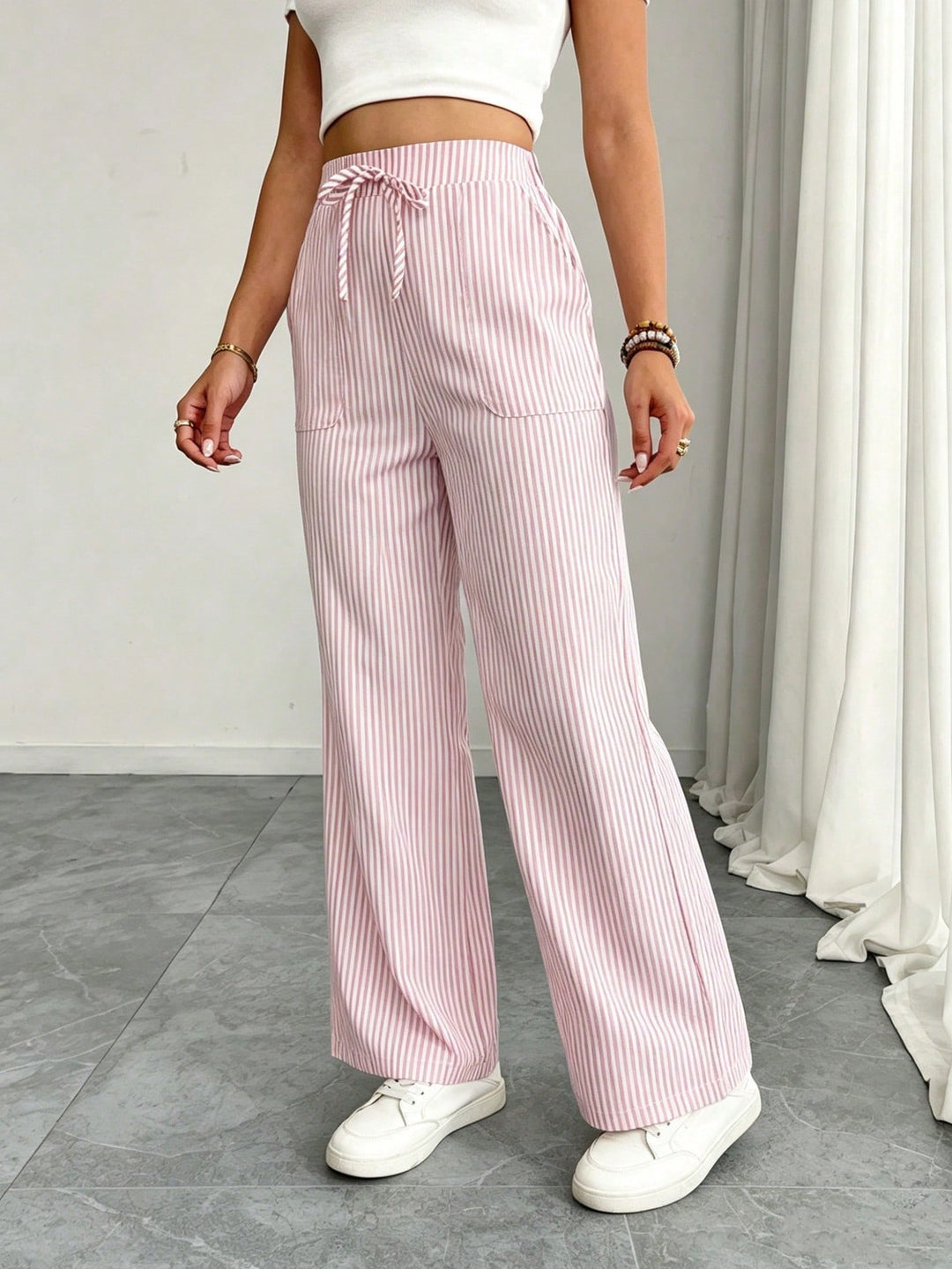 Pantaloni SHEIN, roz