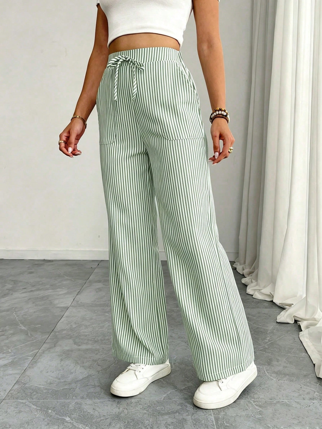 Pantaloni SHEIN, kaki