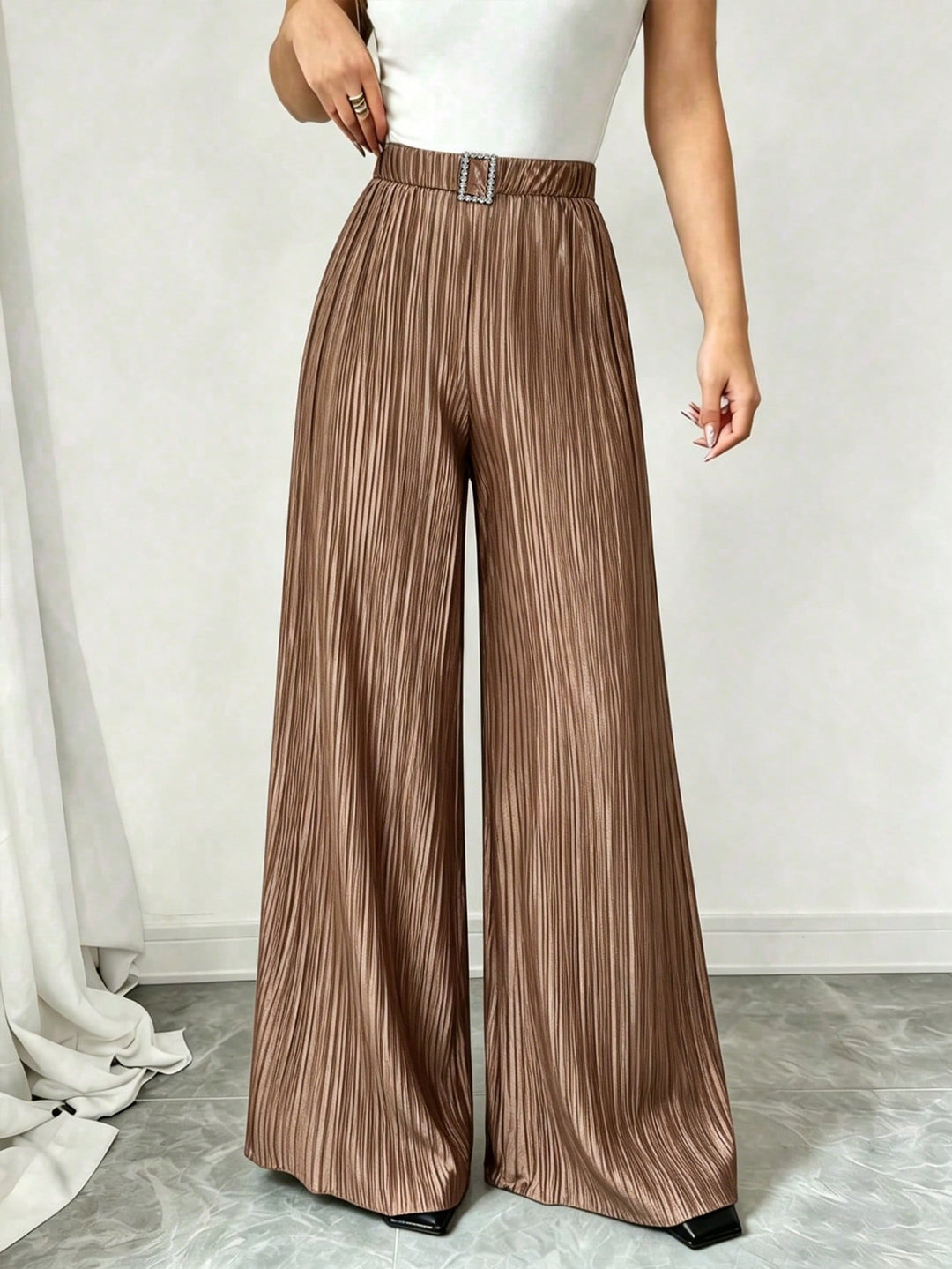 Pantaloni SHEIN, maro