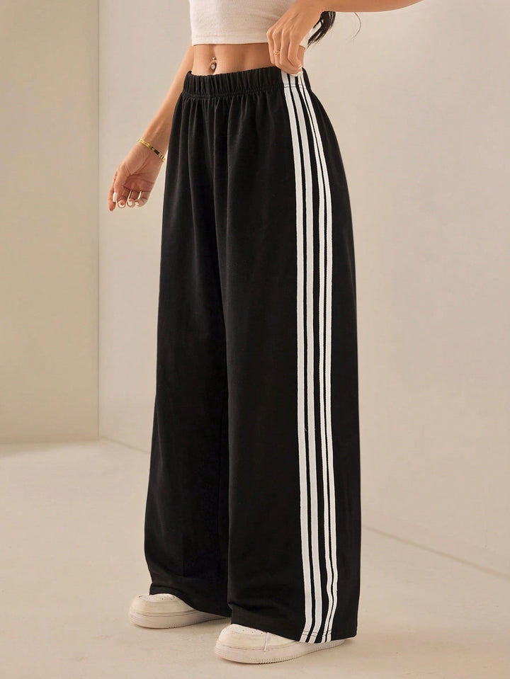Pantaloni SHEIN, negru
