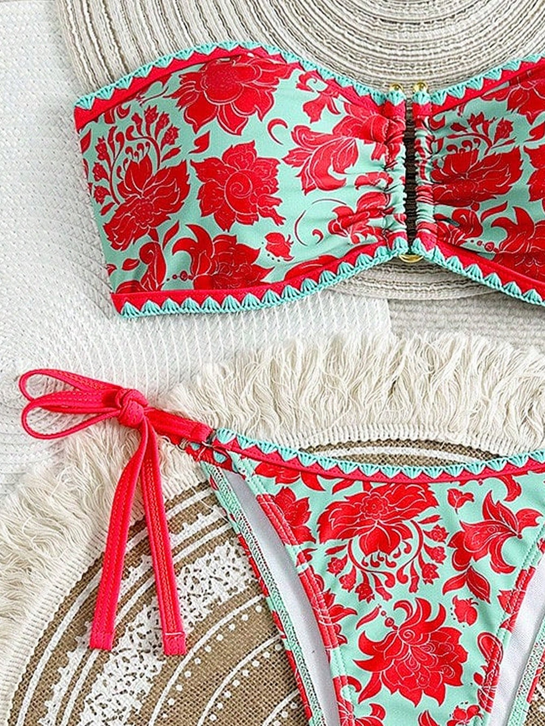 Set bikini SHEIN, mix culori