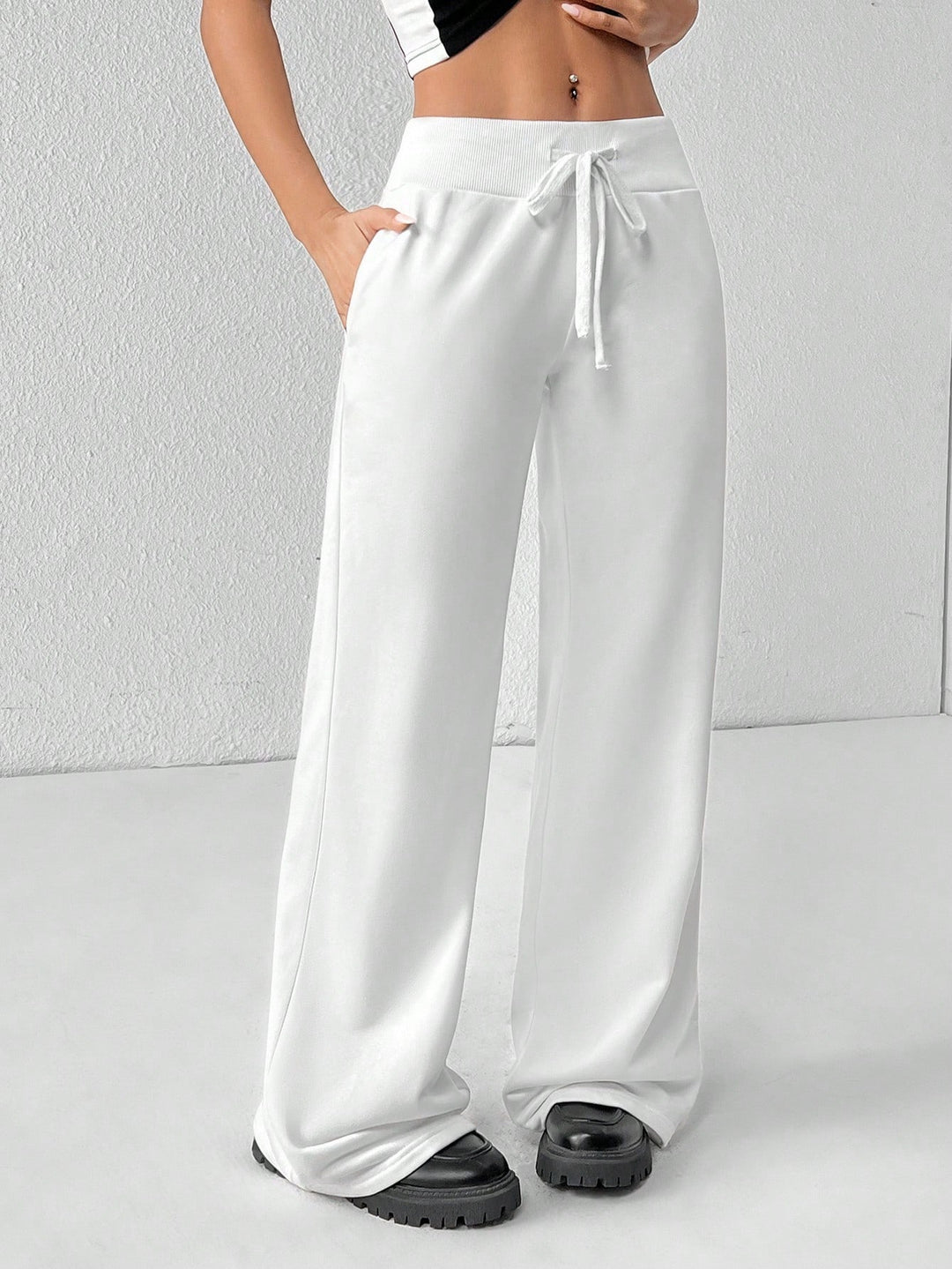Pantaloni SHEIN, alb